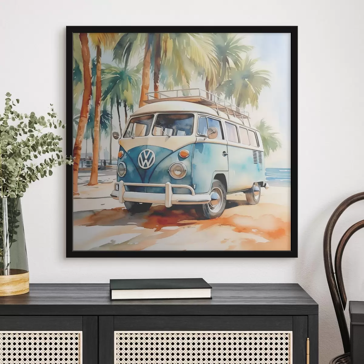 Poster Un'auto da viaggio è parcheggiata sulla spiaggia su uno sfondo di palme acquerellate f38911