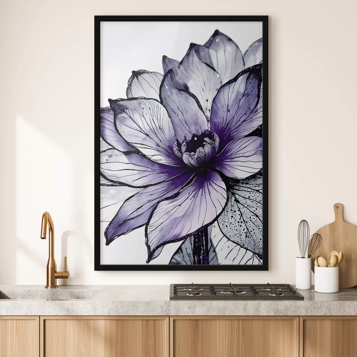 Poster Un grande fiore viola vibrante con petali delicati e intricati su uno sfondo scuro f38982