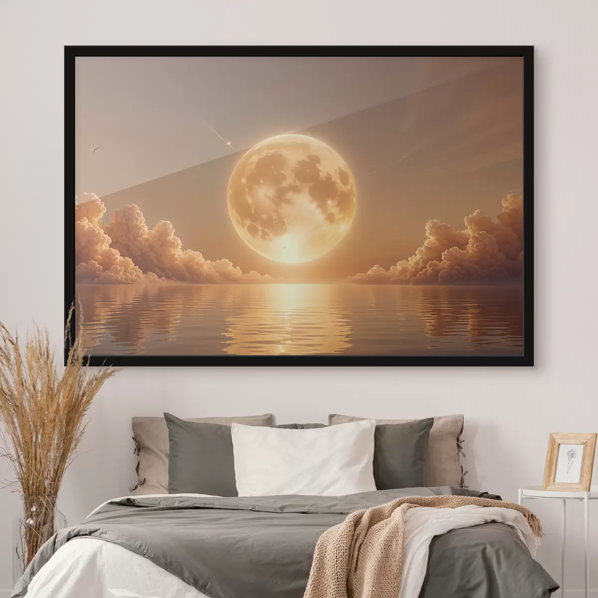 Poster Una luna piena grande e luminosa che sorge su un oceano calmo e riflettente al tramonto f39403