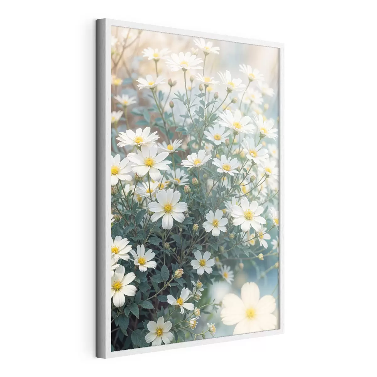 Poster Un campo di fiori di margherita bianca con fogliame verde, su uno sfondo sfocato f40413