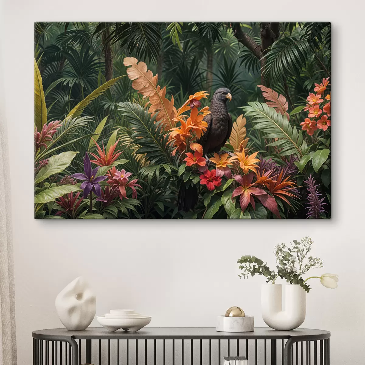 carta da parati Uccello tropicale appollaiato su un ramo circondato da fogliame vibrante, foglie di palma, fiori e piante esotiche nr. s40578