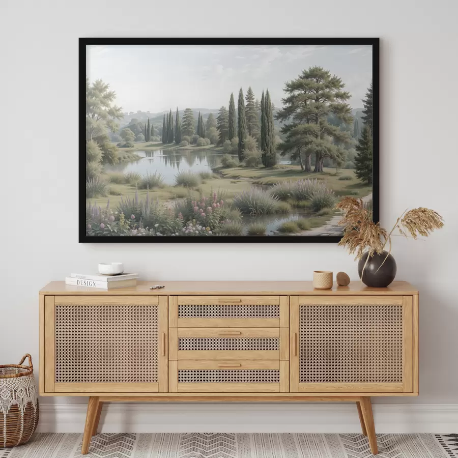 carta da parati Un paesaggio sereno con un lago tranquillo circondato da pini, cipressi e altra vegetazione rigogliosa nr. f40579