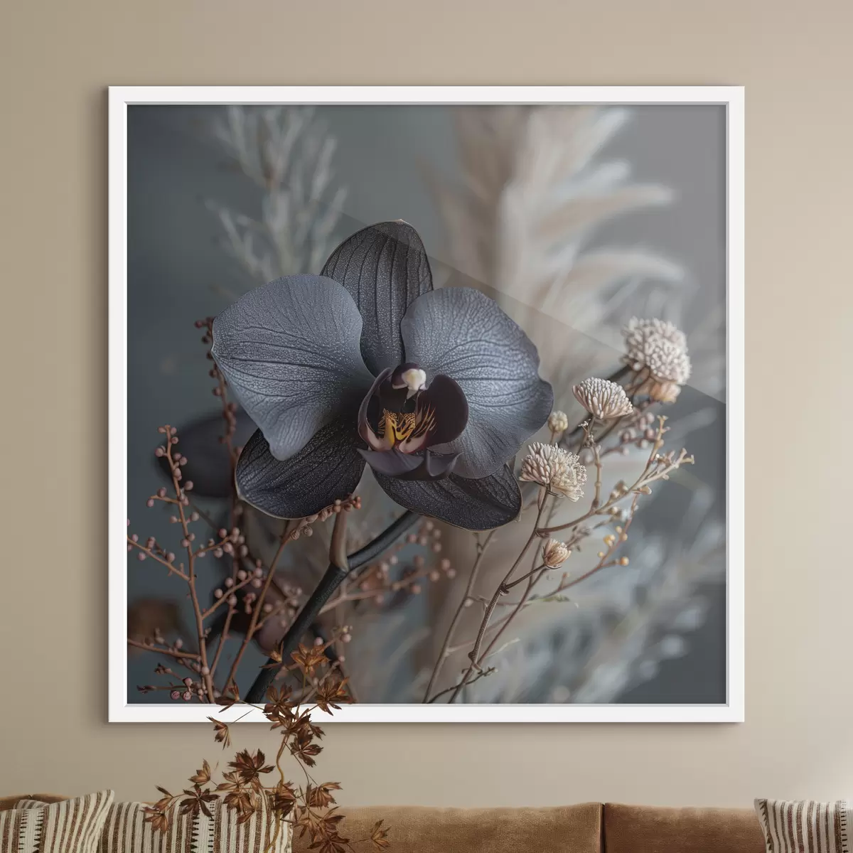 Poster Elegante composizione floreale di orchidea nera e altri fiori secchi f40661