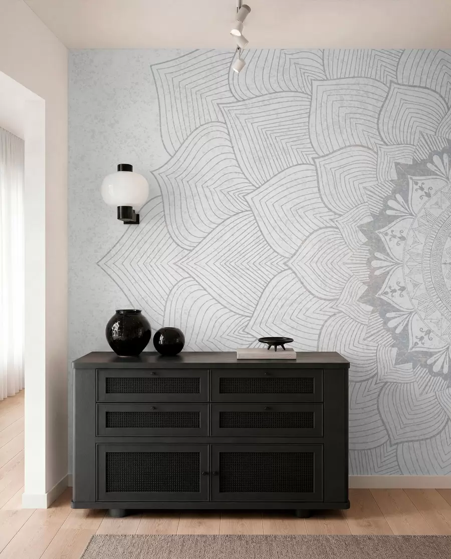 carta da parati Mandala rotondo, carta da parati per lo spazio yoga o per armonizzare lo spazio personale. Mandala murale in tonalità grigie su sfondo eterogeneo strutturato nr. w01088v2