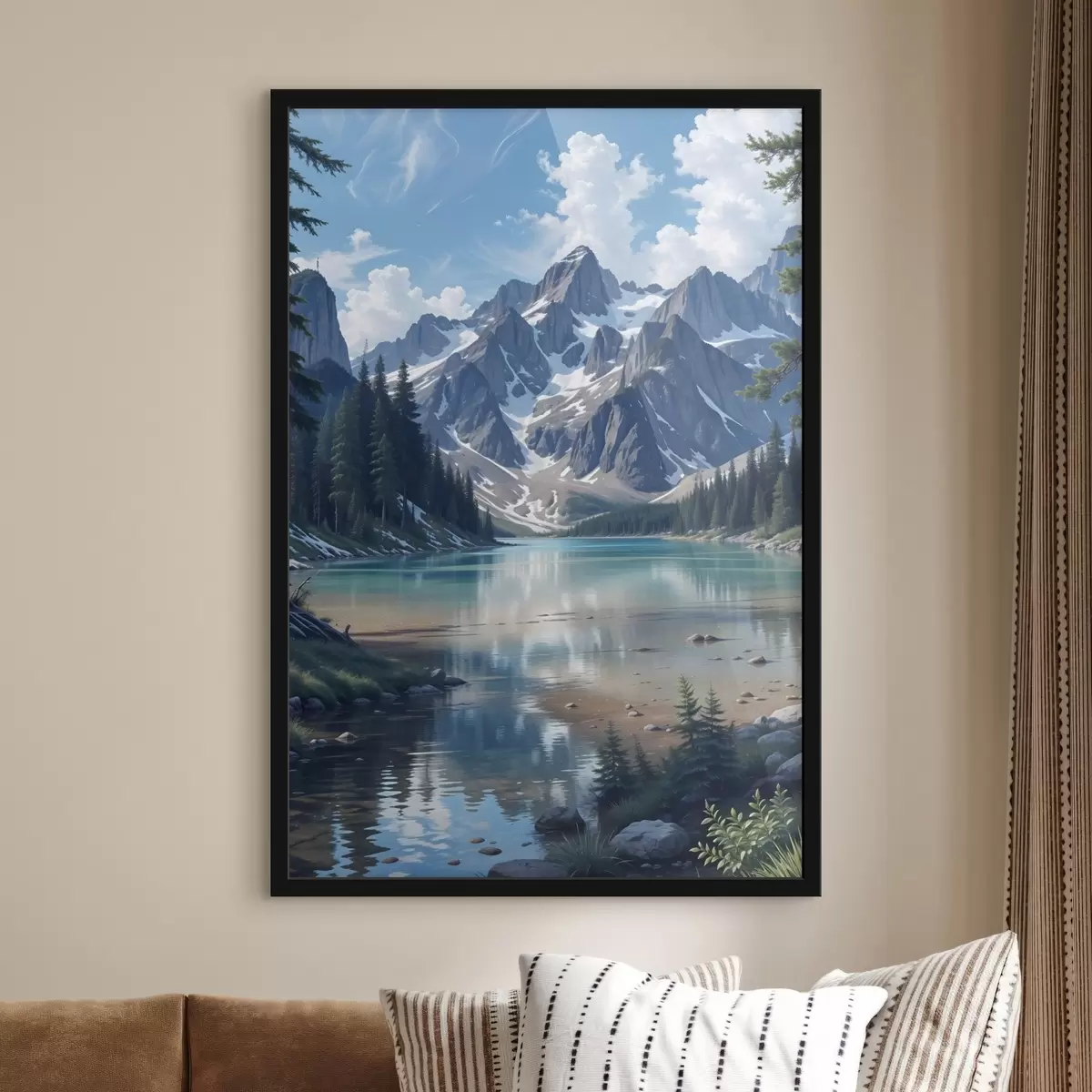 Poster Un lago alpino sereno, circondato da maestose montagne innevate, con una fitta foresta e un cielo nuvoloso f41264