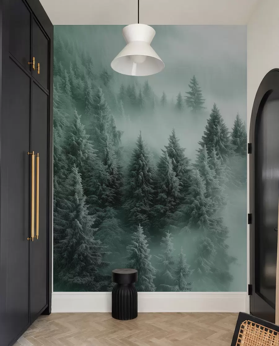 carta da parati Nebbia fitta che avvolge una foresta innevata al mattino con sfumature di verde nr. w02064v1