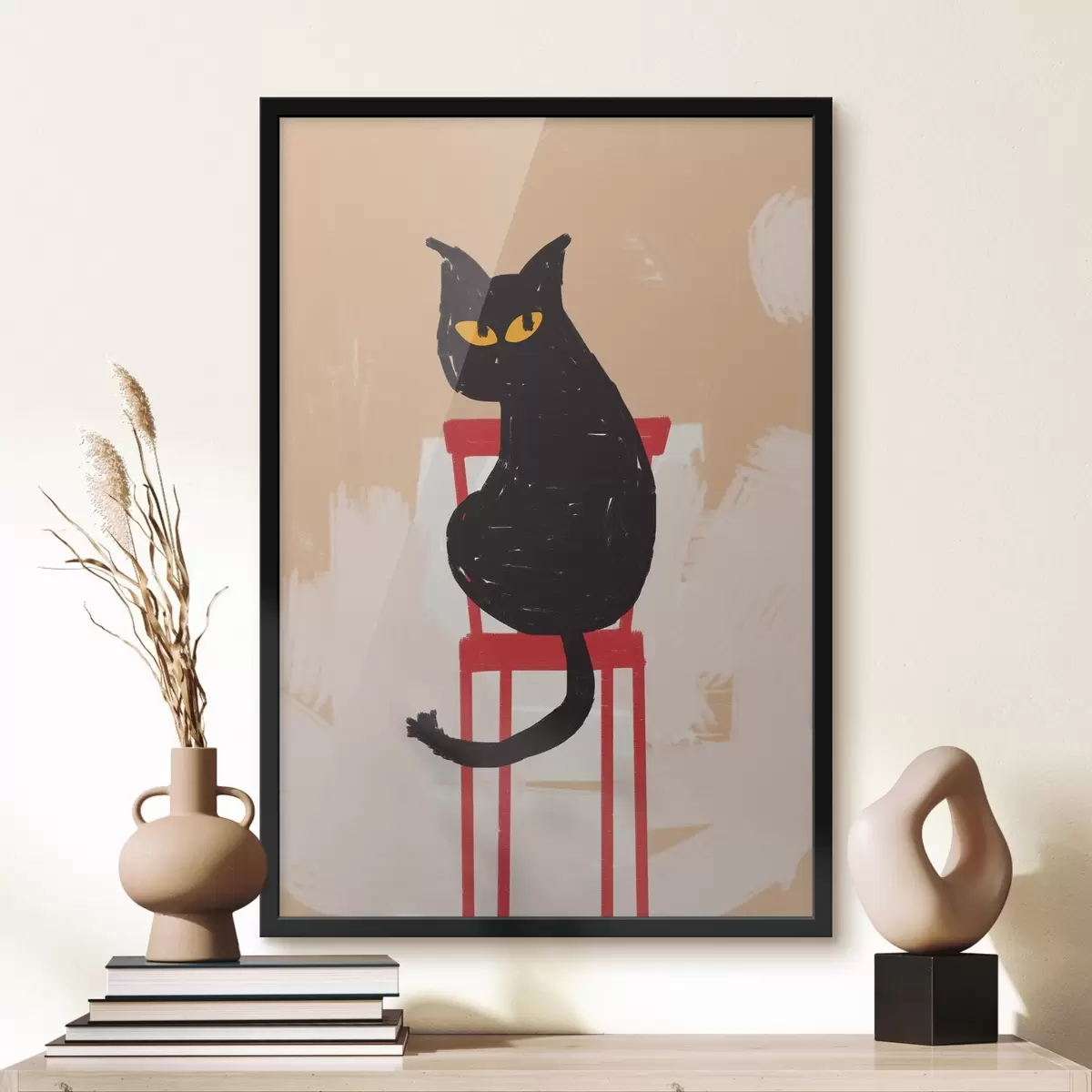 Poster Gatto nero seduto su sedia rossa su sfondo beige, tratti grezzi, imitazione di pittura f41612