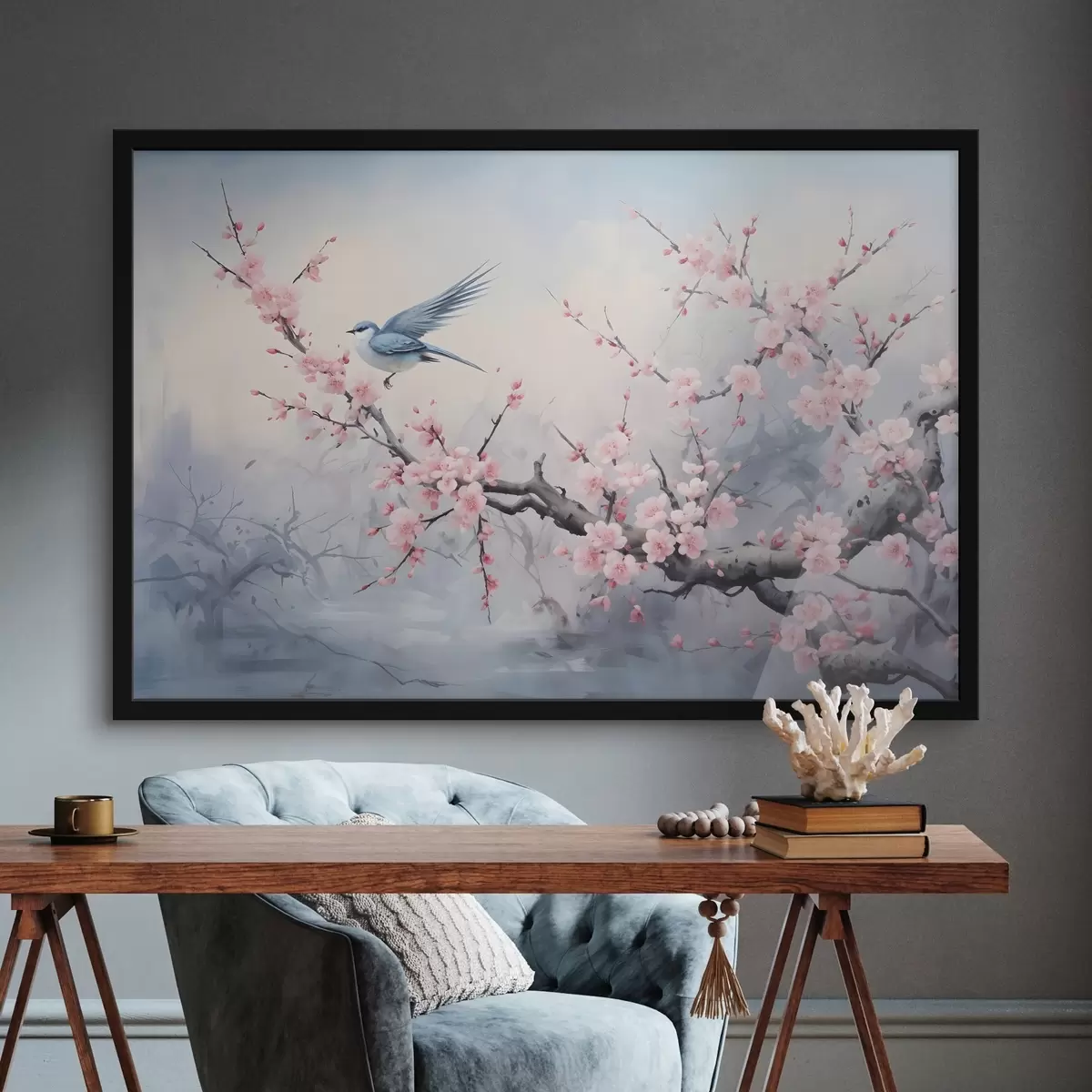 Poster Uccello blu che vola tra i fiori di ciliegio rosa su uno sfondo nebbioso di primavera f41712