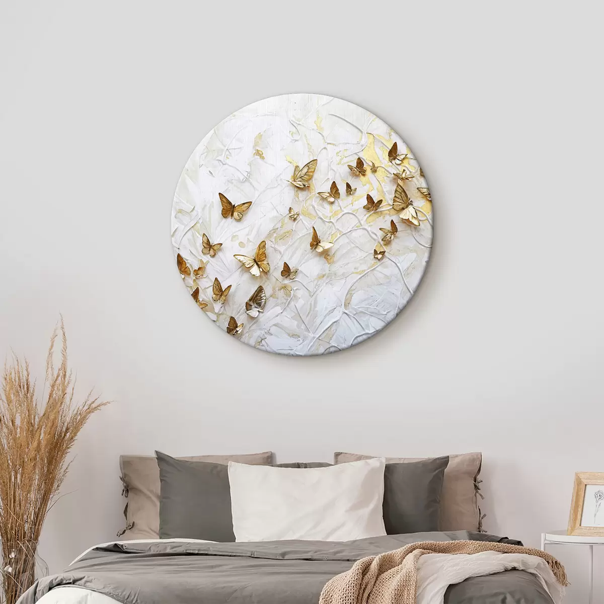 Quadri rotondi Un grande gruppo di farfalle su uno sfondo bianco, che crea un disegno bellissimo e intricato r38970