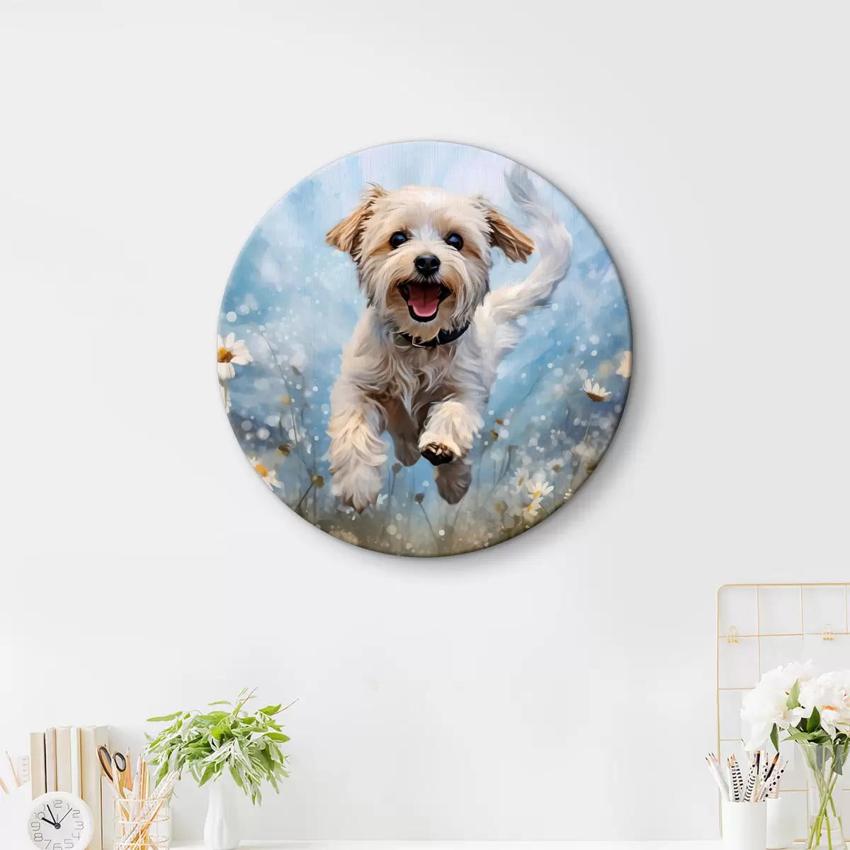 Quadri rotondi Piccolo cane bianco che salta tra le margherite su uno sfondo blu acquerello r40092