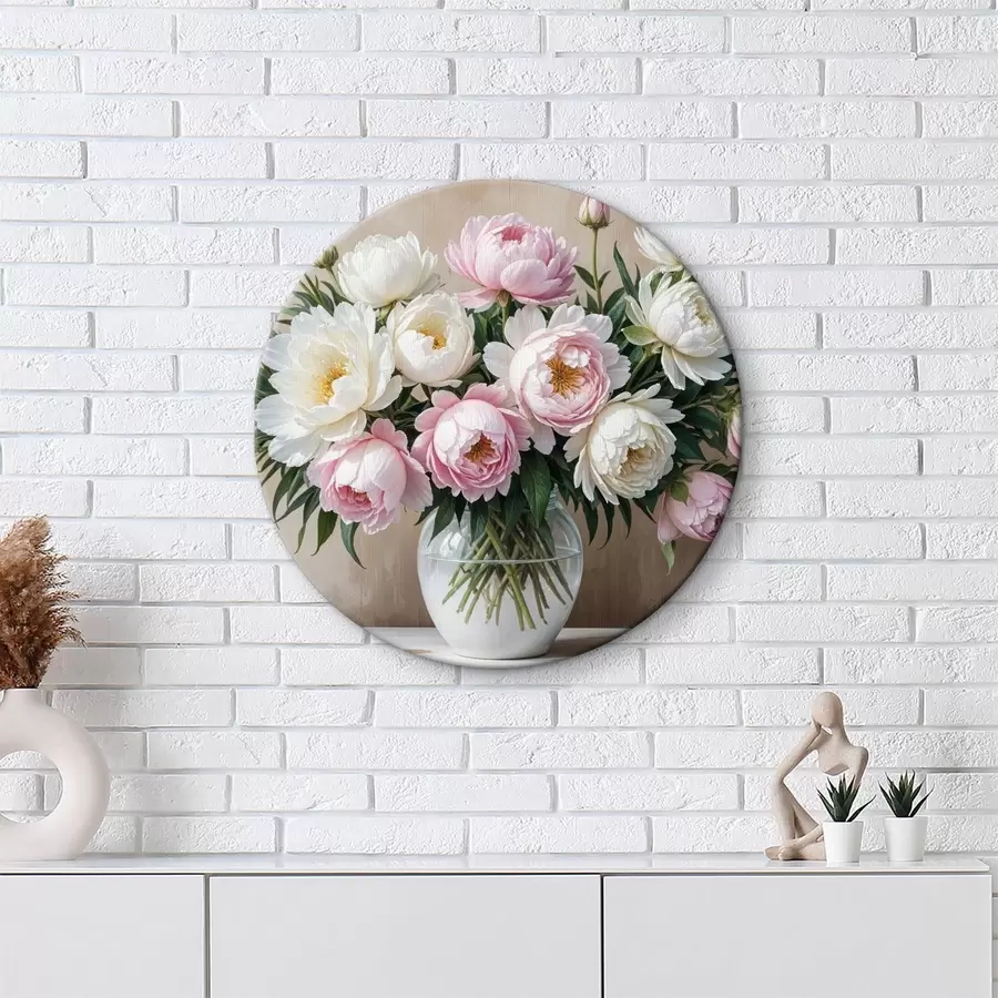 carta da parati Un bouquet di bellissime peonie rosa e bianche in un vaso di vetro, disposto su una superficie di legno nr. r40398