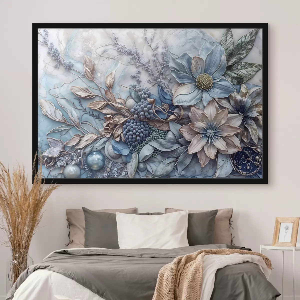 Poster Una dettagliata texture astratta di fiori lussureggianti con grandi e vibranti fiori blu e rosa, bacche e altri elementi botanici f42210