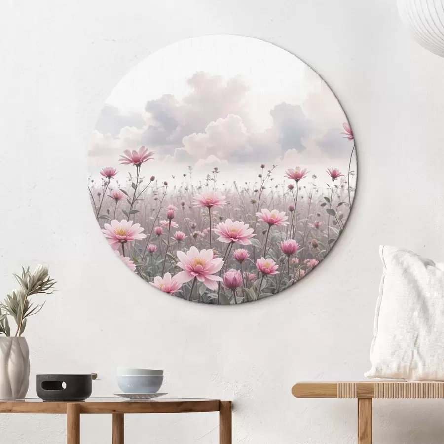 carta da parati Un campo di fiori di margherite rosa contro un cielo nuvoloso nr. r41102