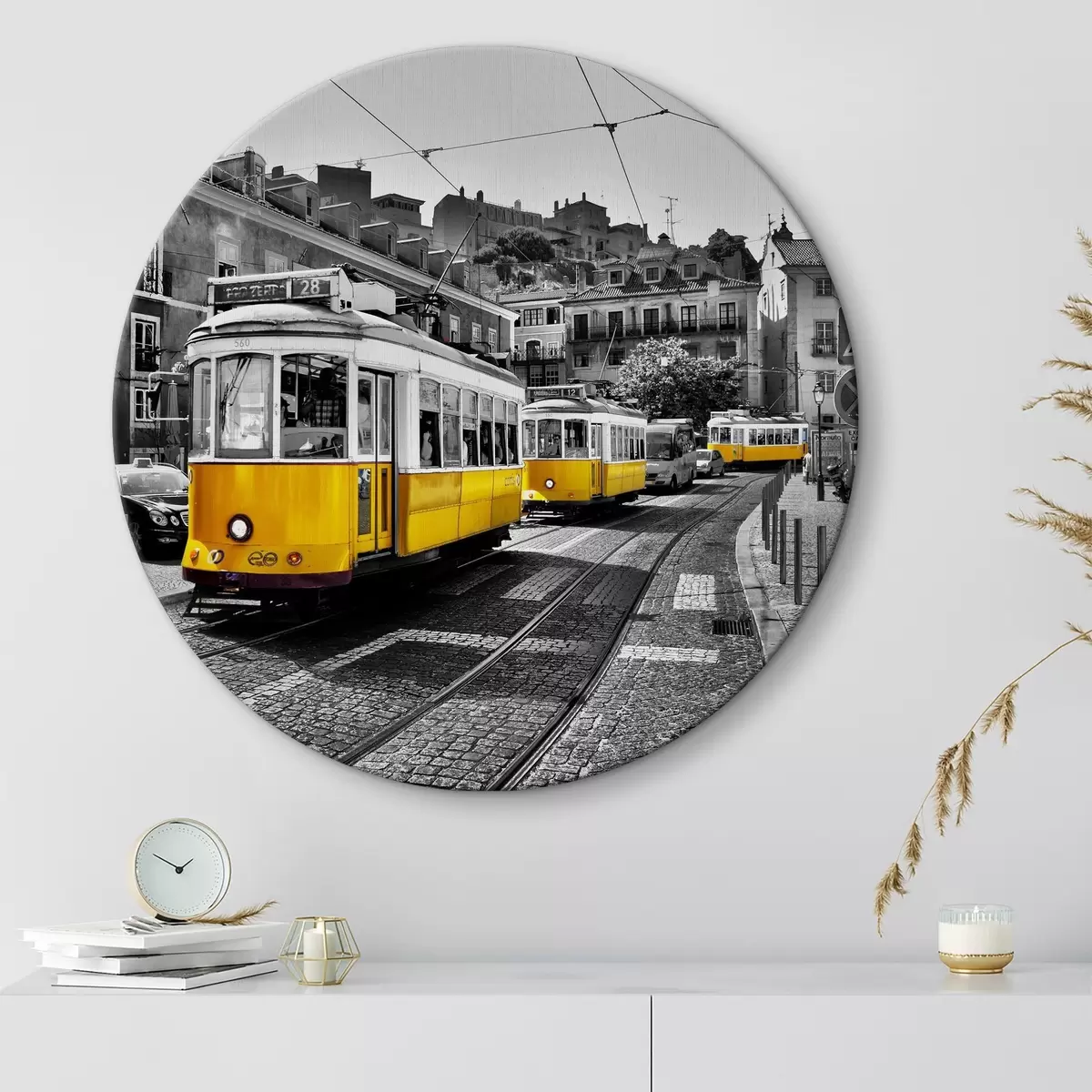 Quadri rotondi Passeggino giallo in strada r36708