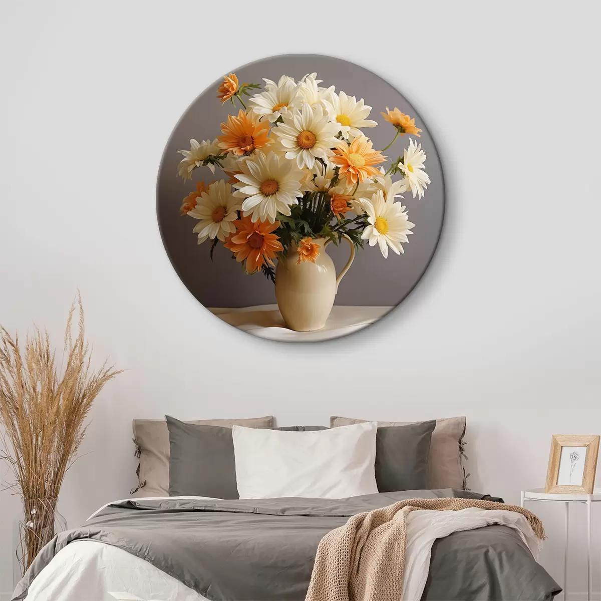 Quadri rotondi Un vaso di fiori sul tavolo r36812