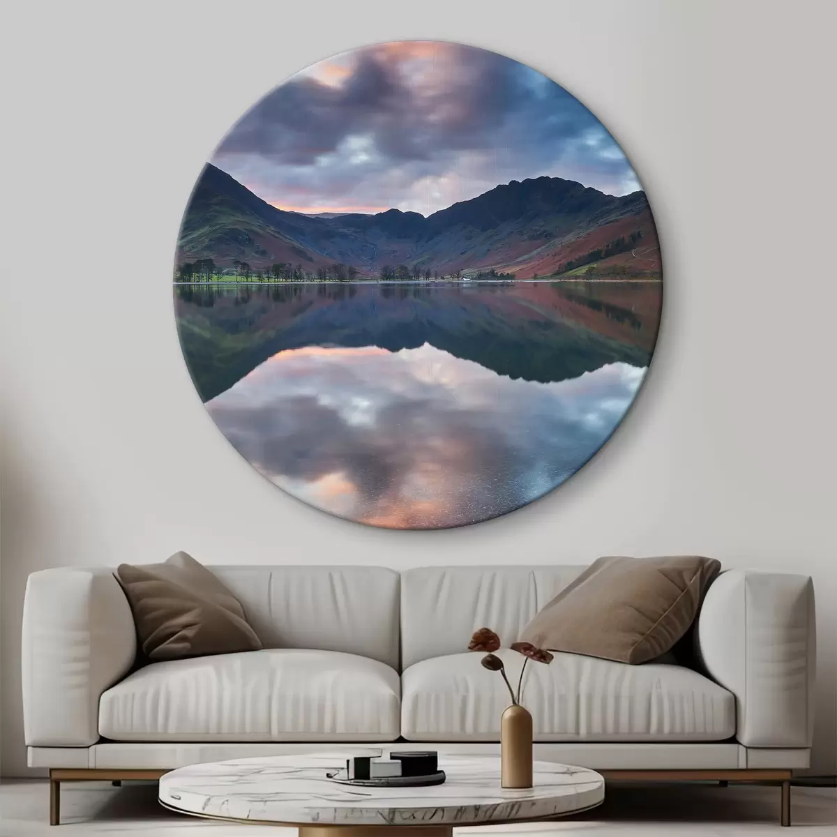 Quadri rotondi Lago con montagne sullo sfondo r37533