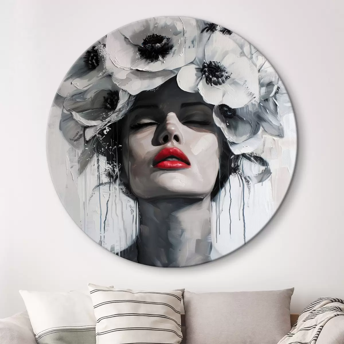 Quadri rotondi Ritratto di una donna con fiori tra i capelli e labbra rosse r39253
