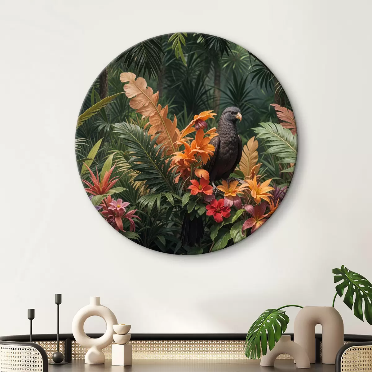 Quadri rotondi Uccello tropicale seduto su un ramo circondato da vegetazione lussureggiante, foglie di palma, fiori e piante esotiche r40578
