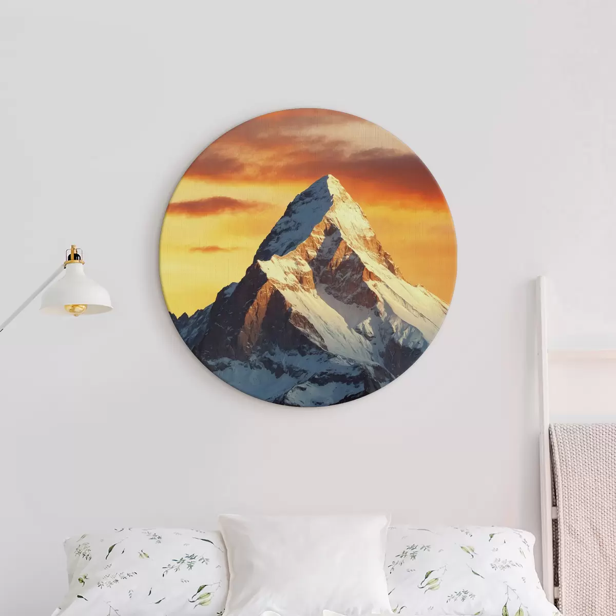 Quadri rotondi Montagna innevata e cielo arancione r40852