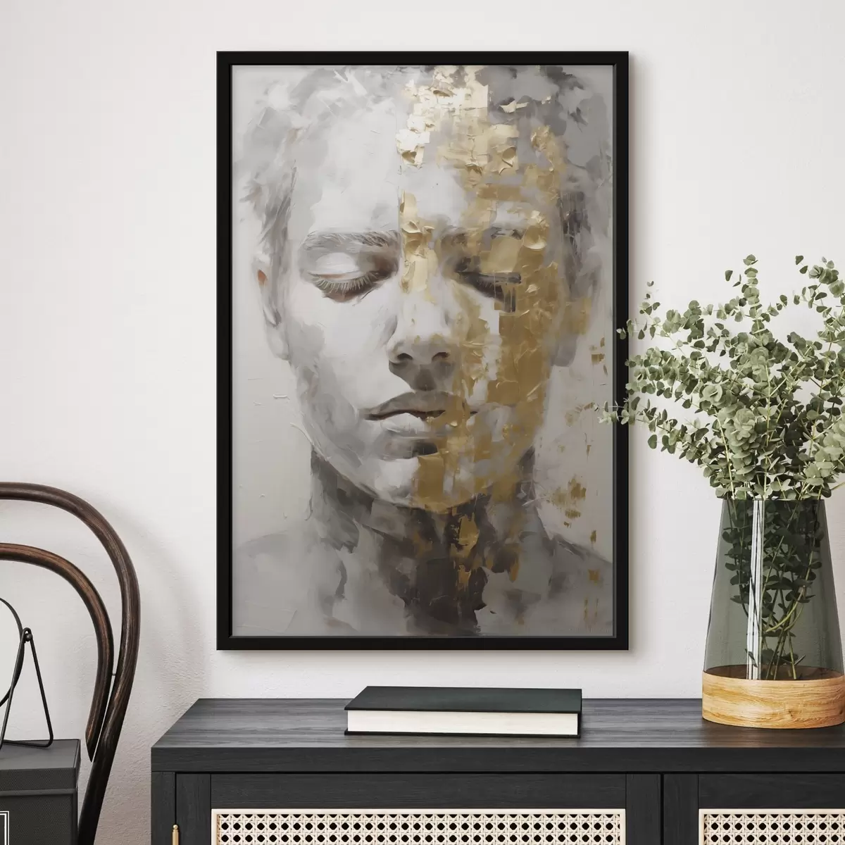 Poster Un ritratto astratto con occhi chiusi, reso in toni chiari con pennellate contrastanti di colori caldi che creano un'atmosfera profonda e meditativa. f42624