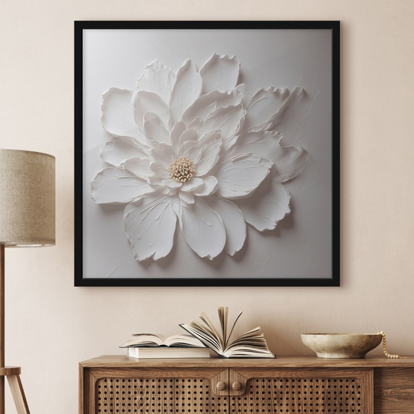 Fiore bianco su sfondo bianco