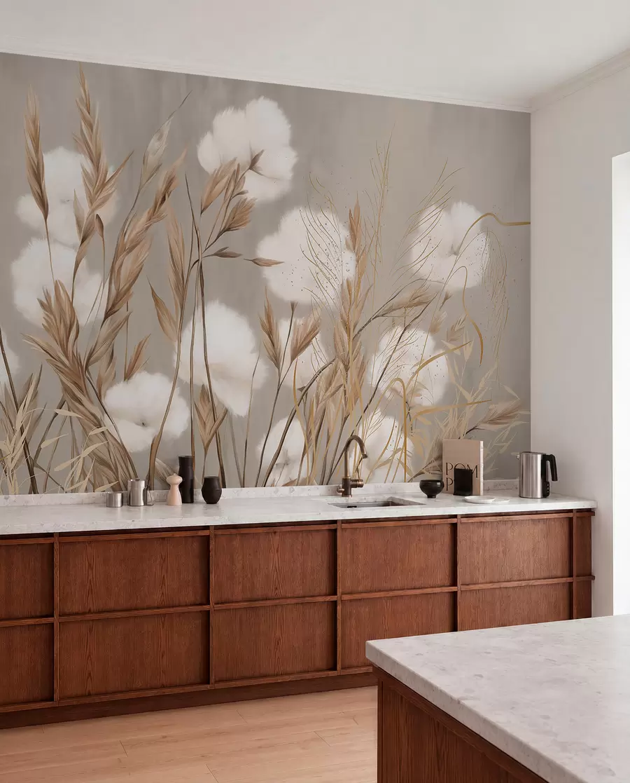 Carta da parati nature Morbidi fiori bianchi in cotone e alte spighe arancioni su uno sfondo beige dalla texture tenue 