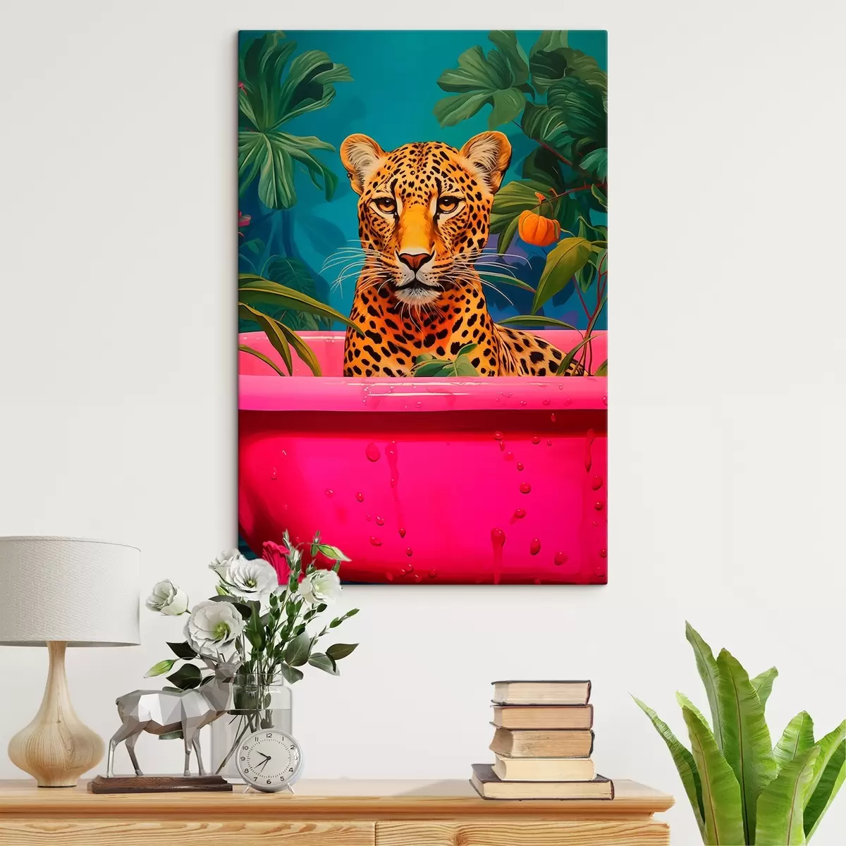 carta da parati Un leopardo in una vasca da bagno rosa tra piante esotiche nr. s43135