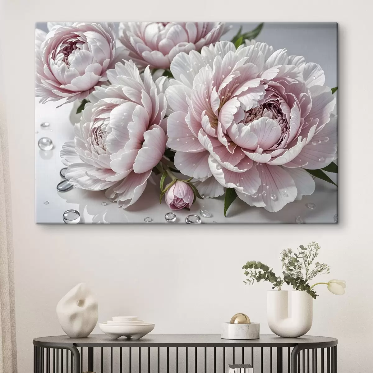 carta da parati Peonie bianche e rosa chiaro con gocce d'acqua sui petali, sullo sfondo una superficie bianca nr. s43158