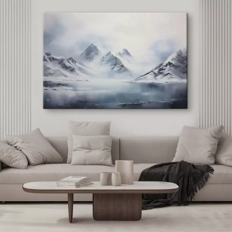 carta da parati Paesaggio di montagne innevate con un lago in primo piano, le cime sono coperte di neve e il cielo è nuvoloso nr. s43174