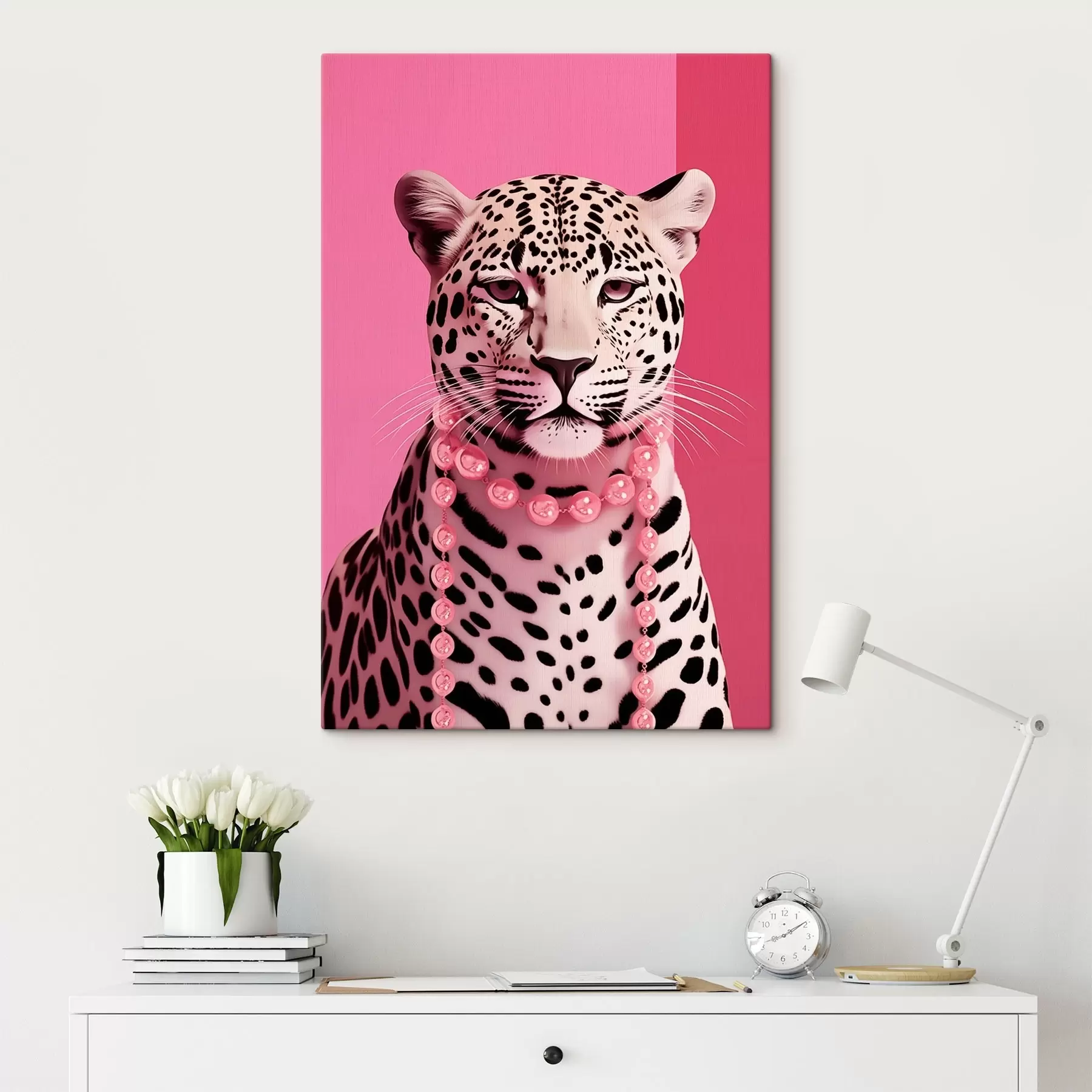 carta da parati Ritratto di un leopardo con collana rosa nr. s43976
