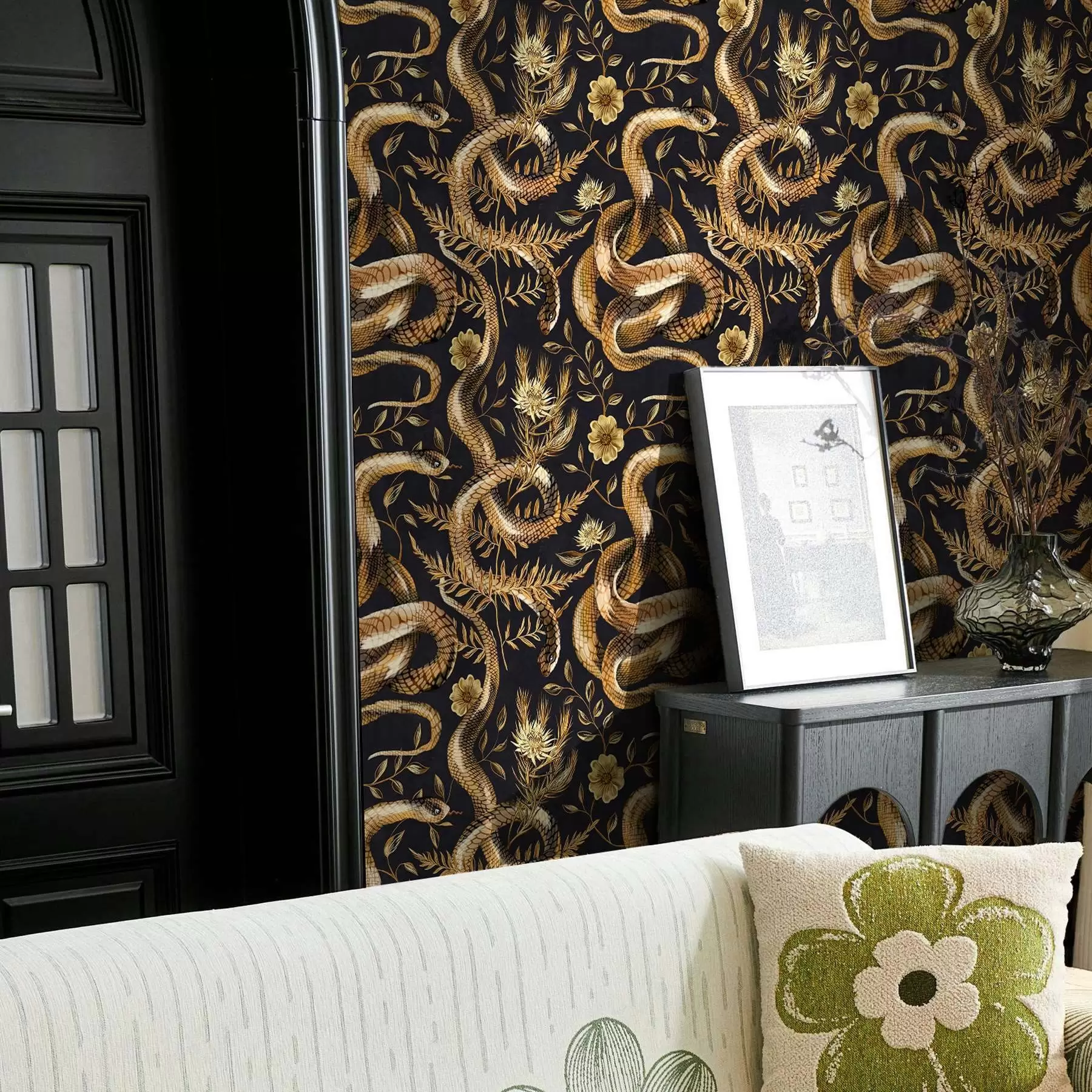 carta da parati Serpenti e fiori su sfondo scuro nr. a00158