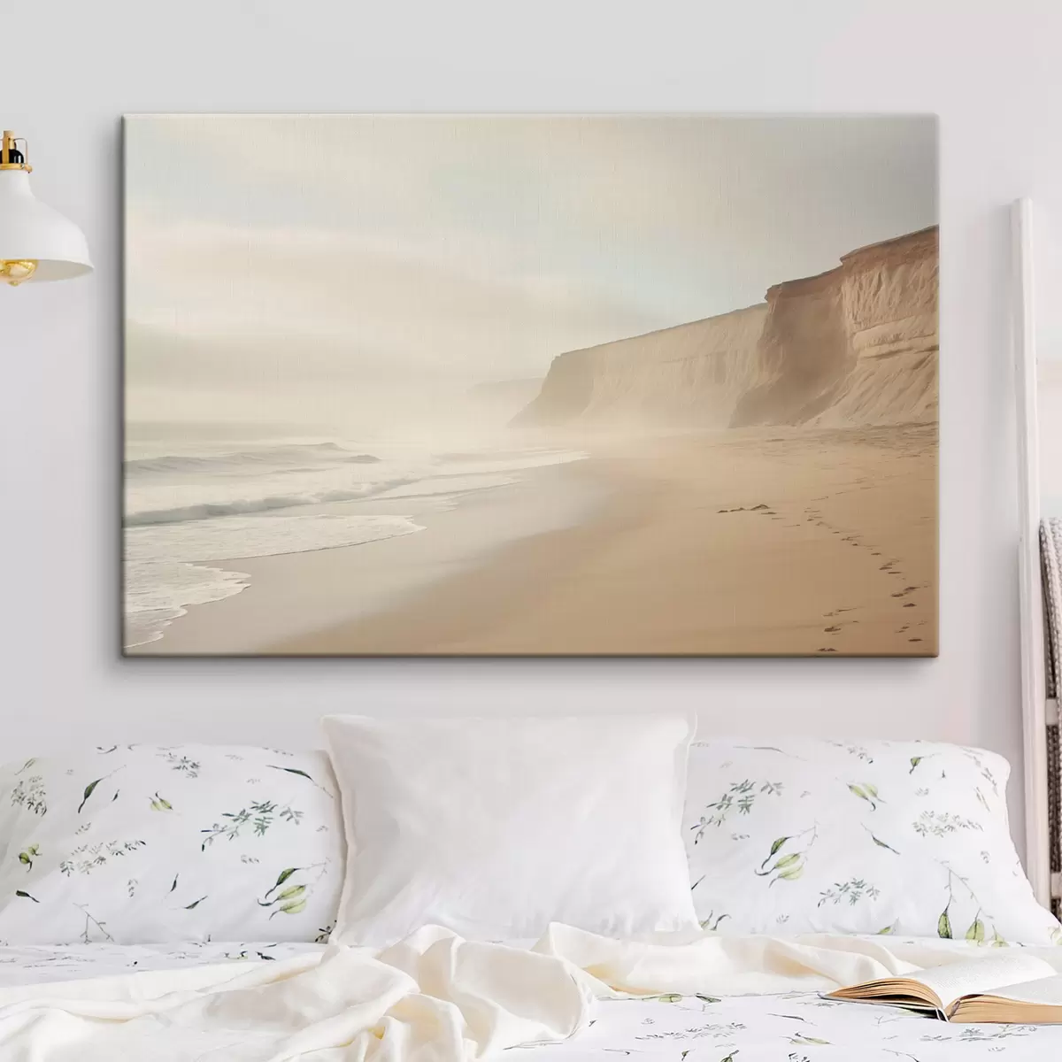 carta da parati Paesaggio di una spiaggia sabbiosa con scogliera in una limpida giornata di sole nr. s44391