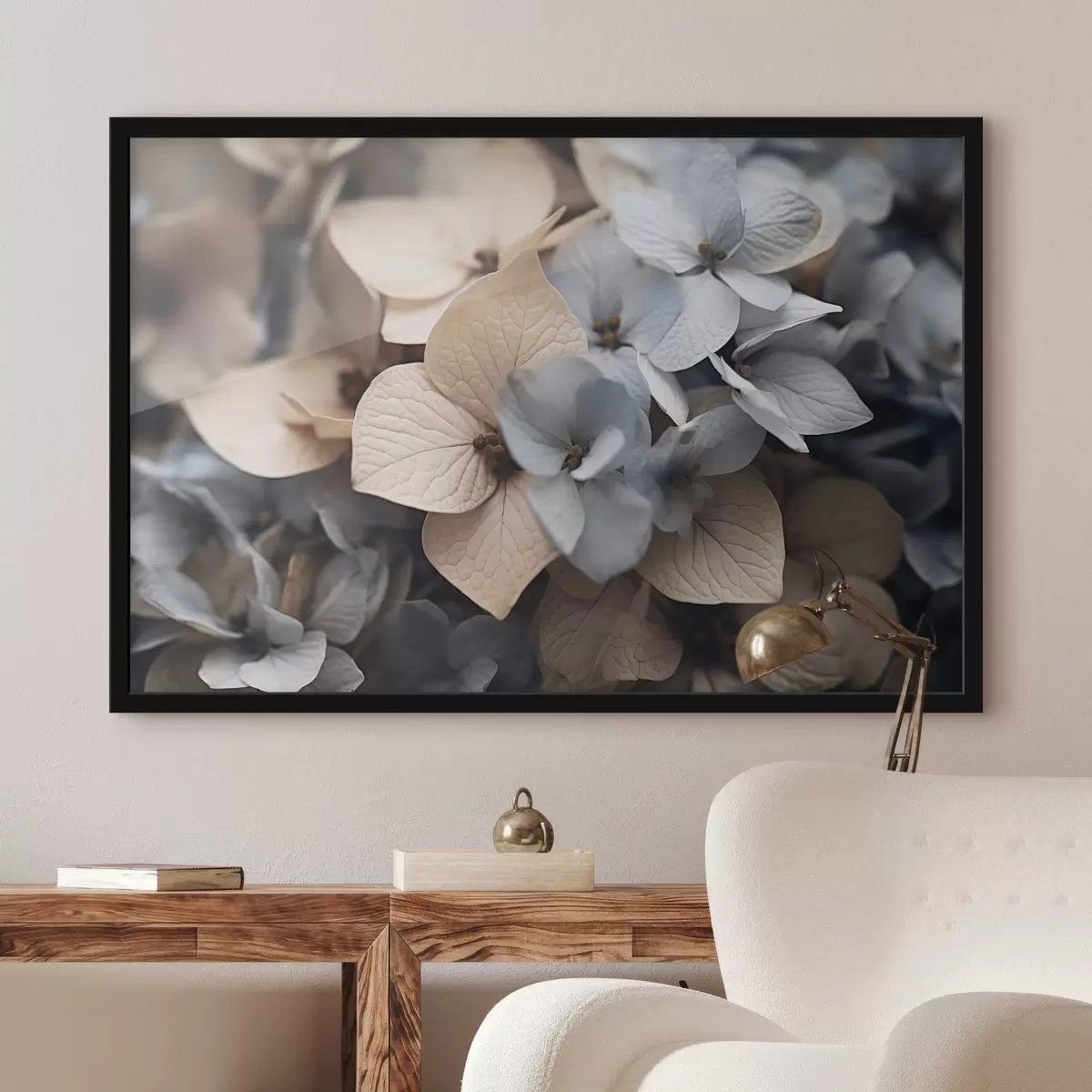 Poster Fiori di ortensia, petali azzurri e beige, con texture dettagliate, composizione floreale elegante f44394