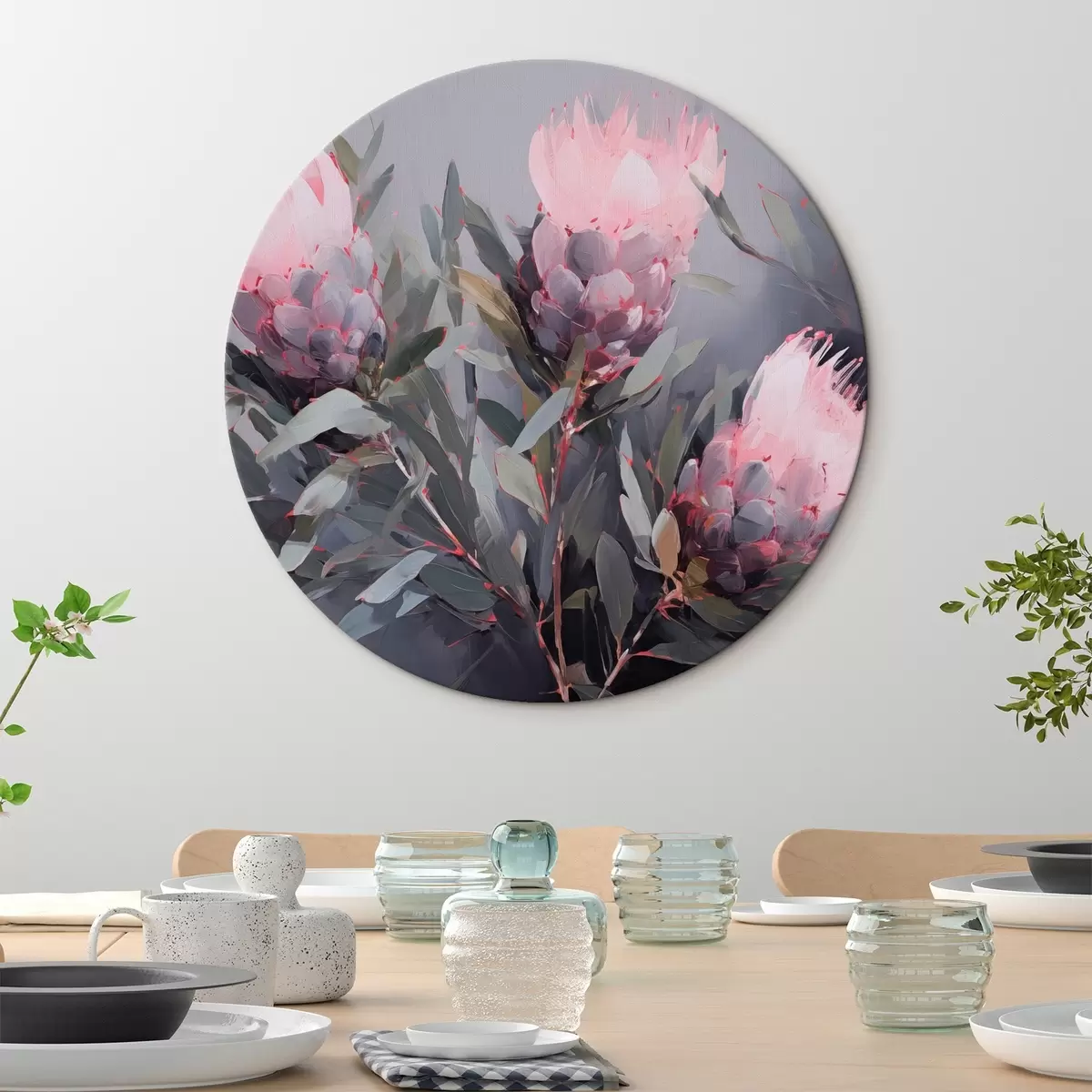 Quadri rotondi Fiori di protea rosa con foglie verdi, pennellate morbide, colori scuri, composizione elegante r44400