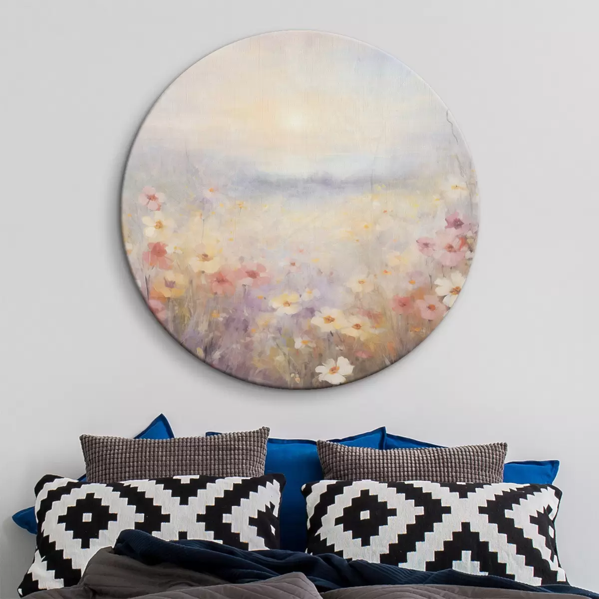 Quadri rotondi Paesaggio soleggiato e strutturato di campo di fiori, colori pastello tenui, atmosfera sognante r44408