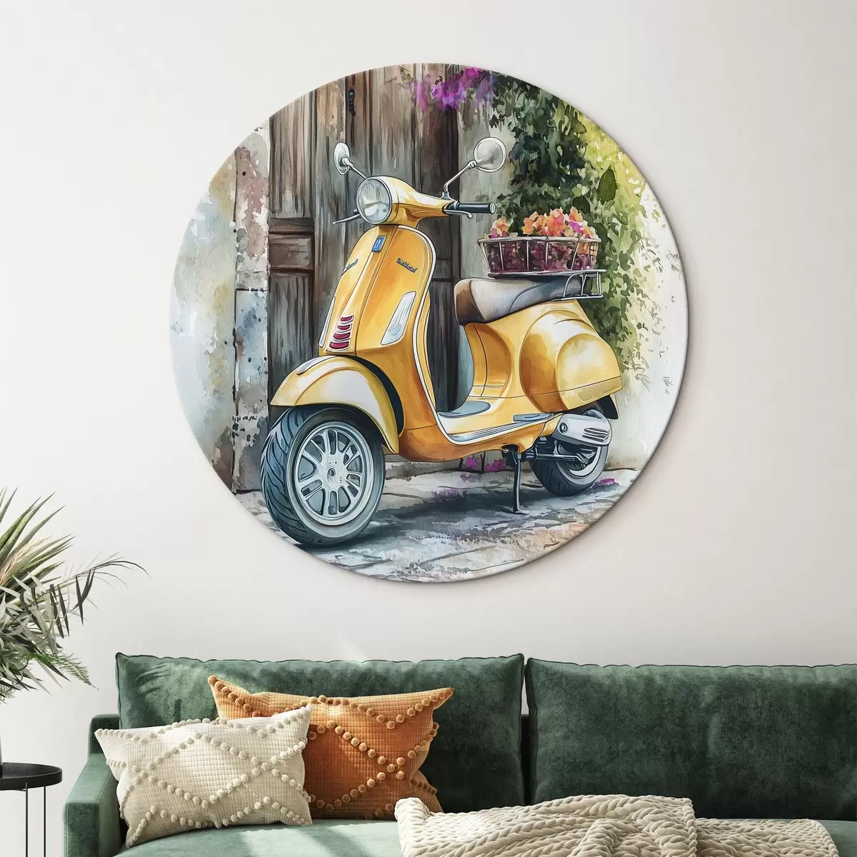 Quadri rotondi Scooter giallo Vespa vicino a porta di legno con fiori r44607