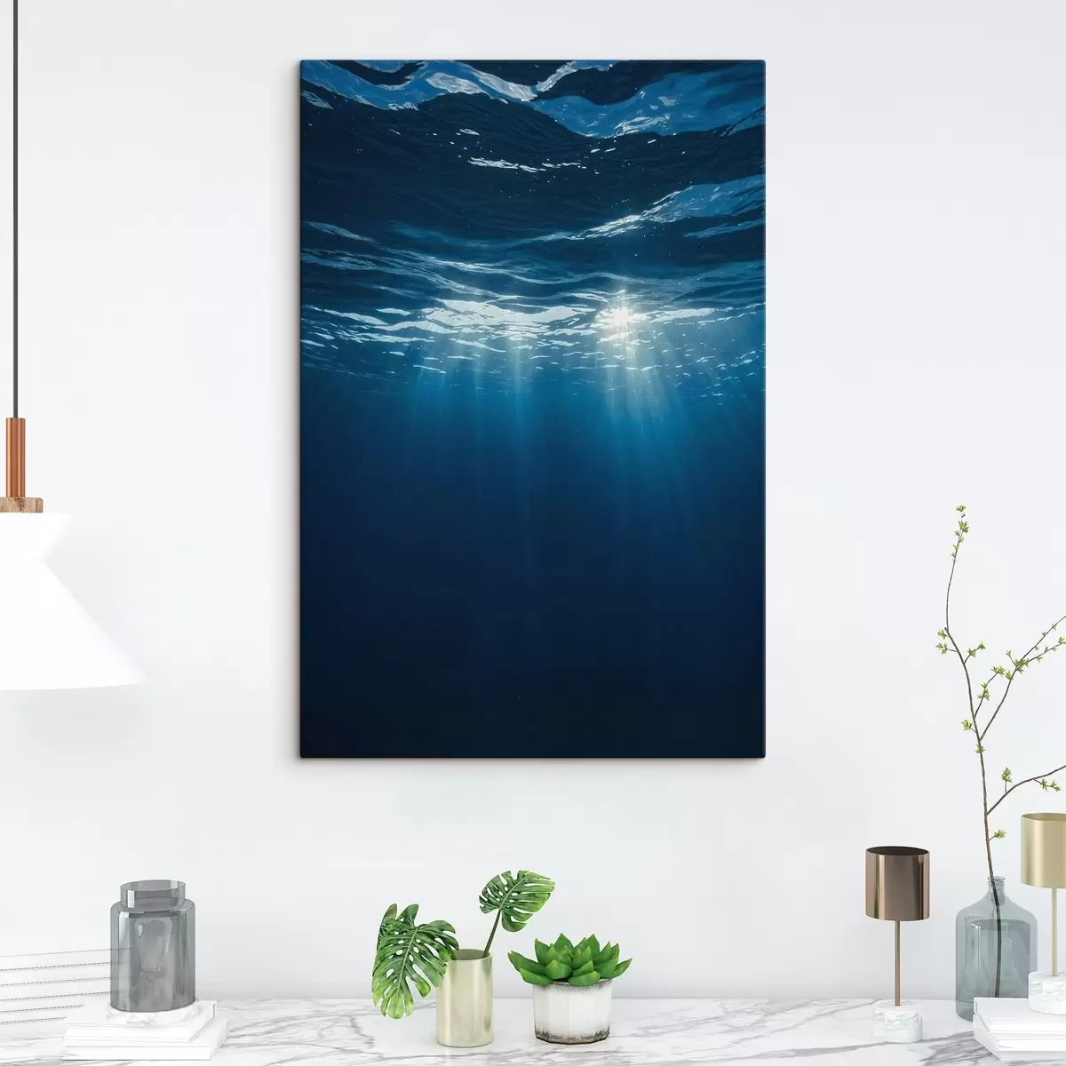 carta da parati Raggi di luce sott'acqua nell'oceano blu profondo nr. s44897