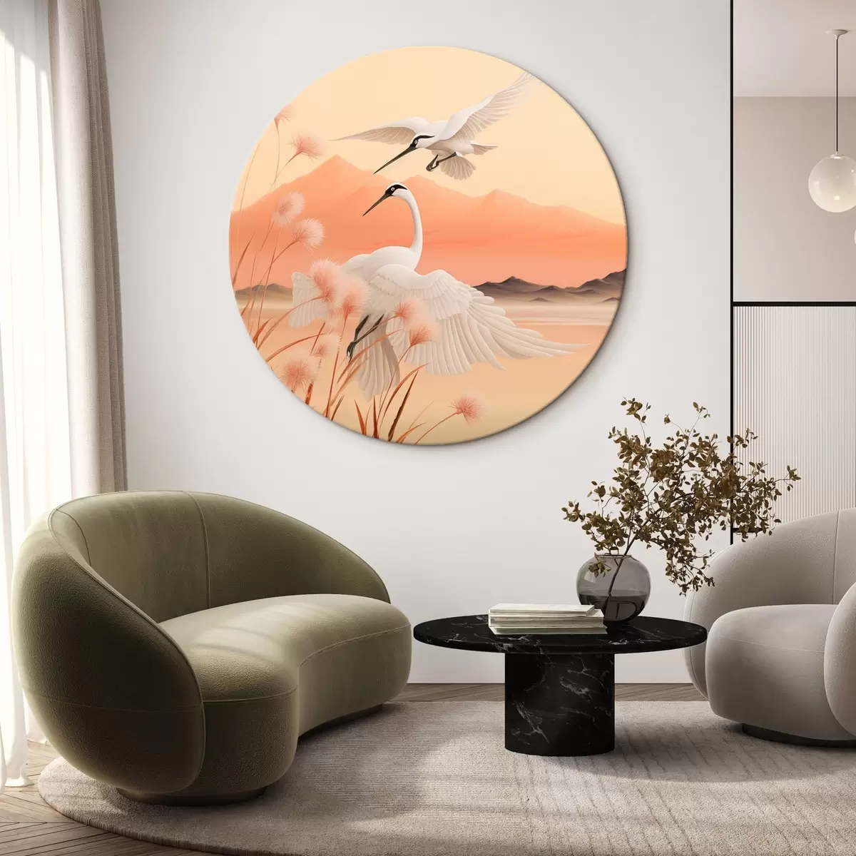 Quadri rotondi Gru bianche con canne rosa in primo piano, montagne e lago sullo sfondo, luce arancione soffusa r44925