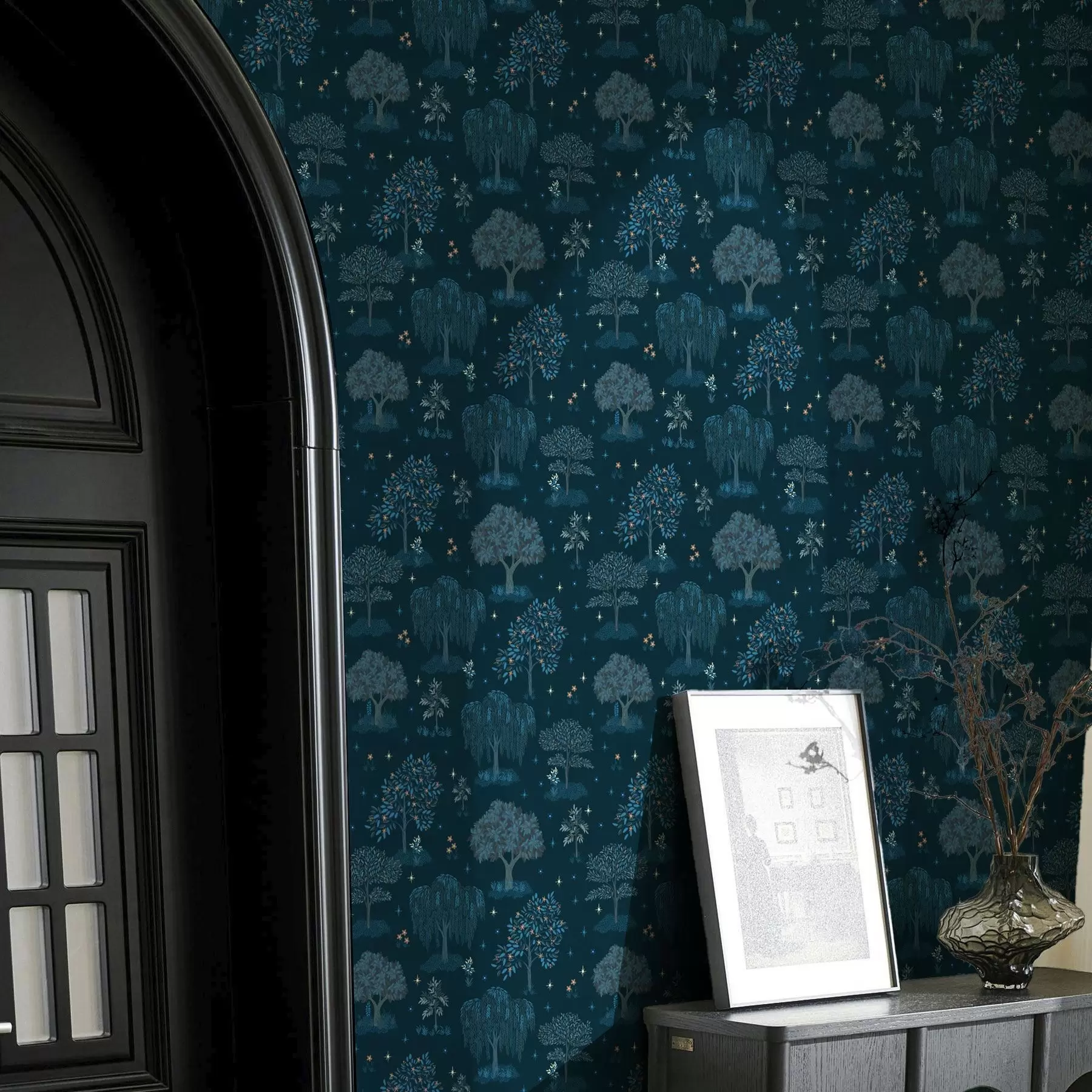 carta da parati Bosco notturno fatato con stelle e alberi decorativi nr. a00248