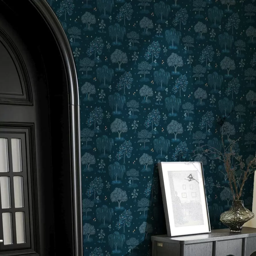 carta da parati Bosco notturno fatato con stelle e alberi decorativi nr. a00248