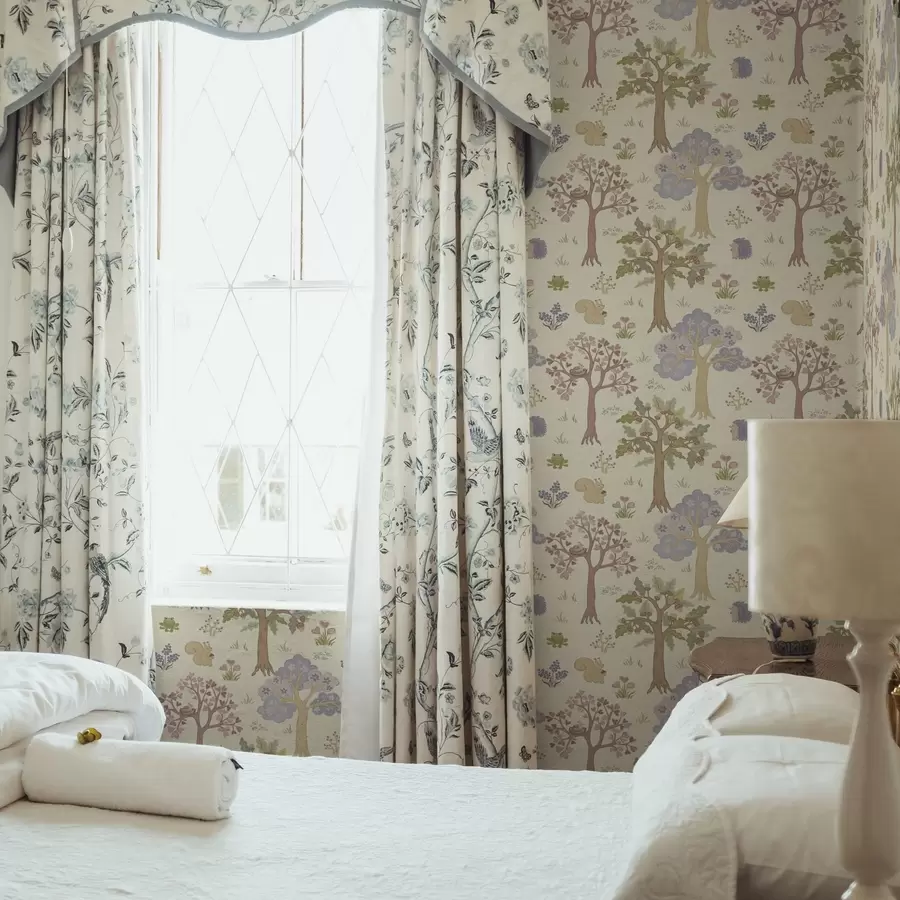carta da parati Bosco fatato con animali in stile infantile nr. a00264