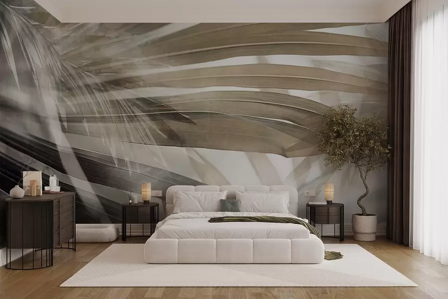 Carta da parati Tropici della Foresta Foglie di palma di colore marrone chiaro, che si sovrappongono e creano un effetto a strati, su uno sfondo morbido e neutro n. w09256