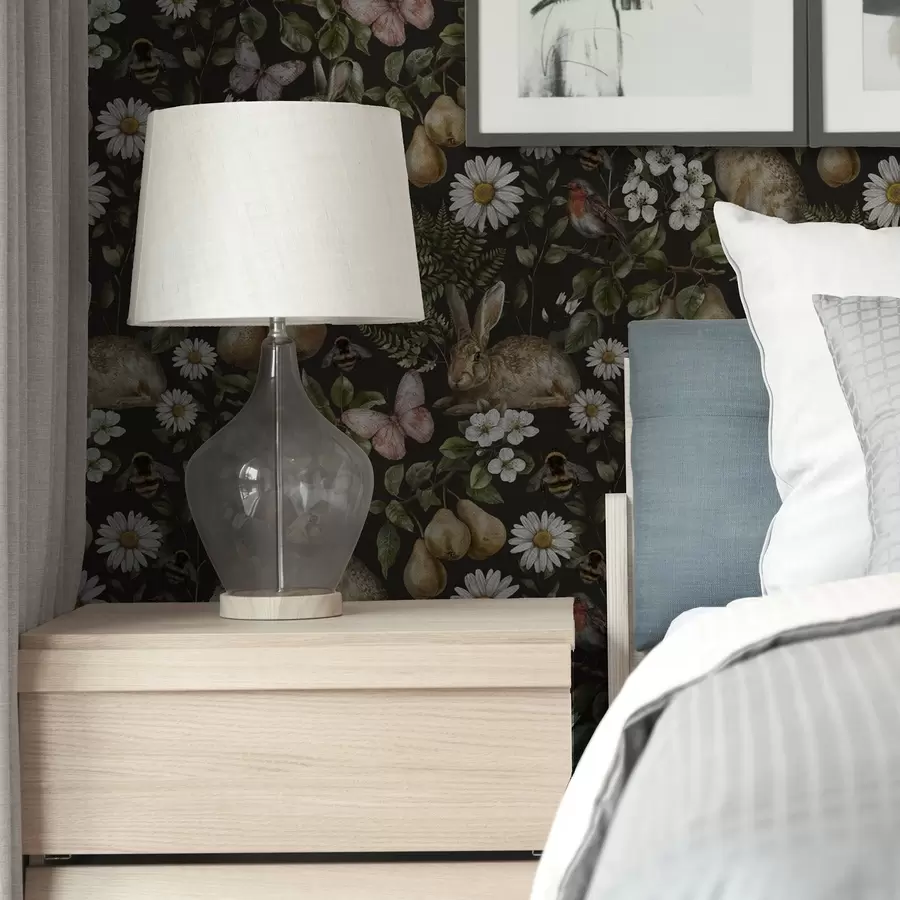 carta da parati Conigli realistici, pere, fiori e insetti su sfondo scuro nr. a00401