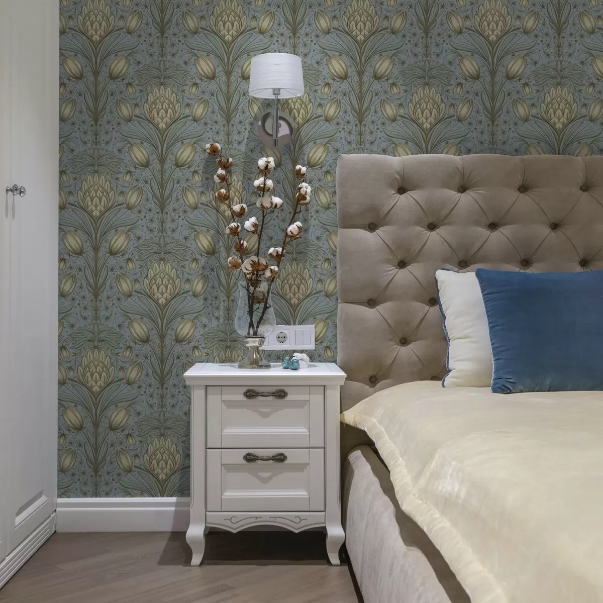 Carta da parati Motivo blu con carciofi e tulipani a00435