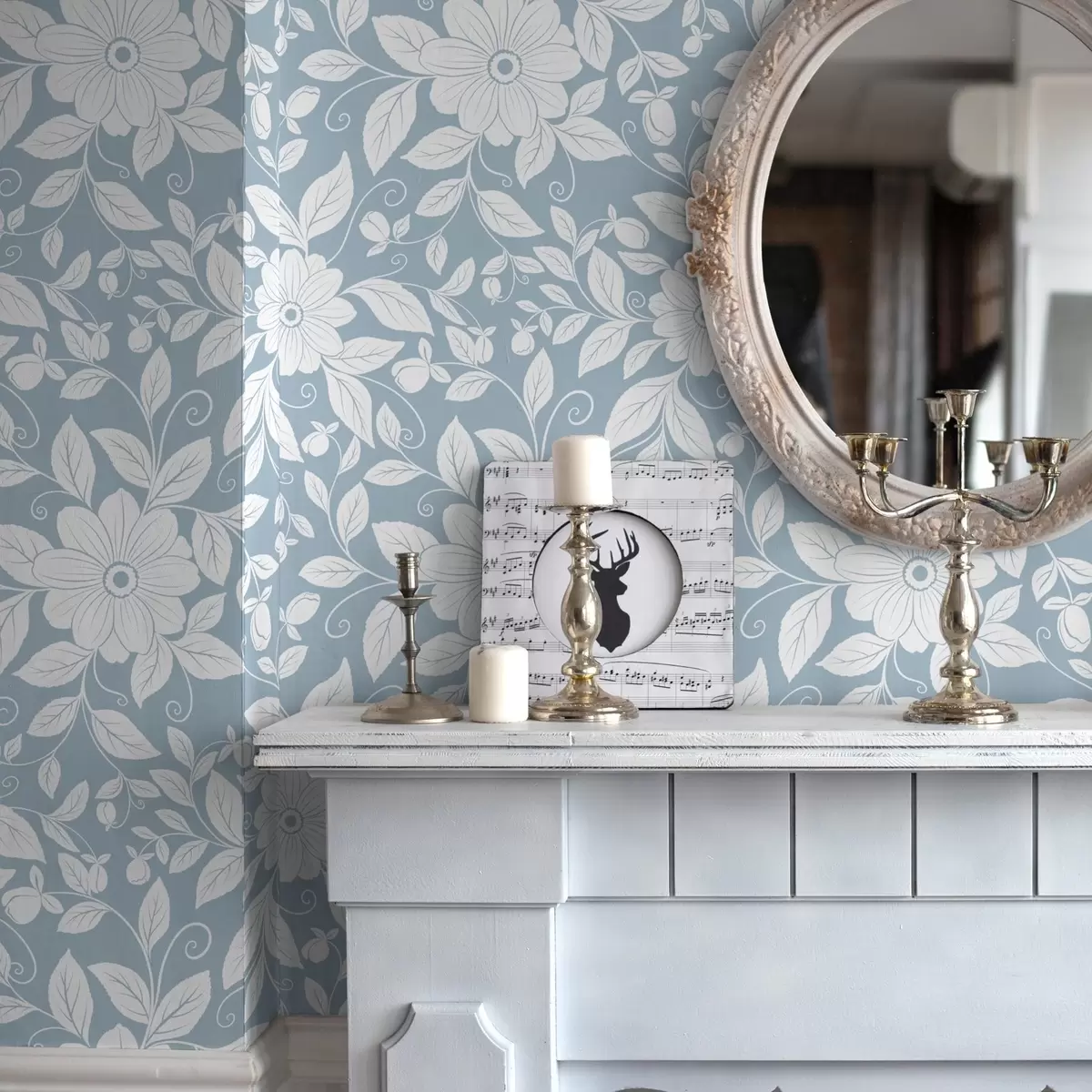Carta da parati Contorno floreale bianco su sfondo blu pastello a00452