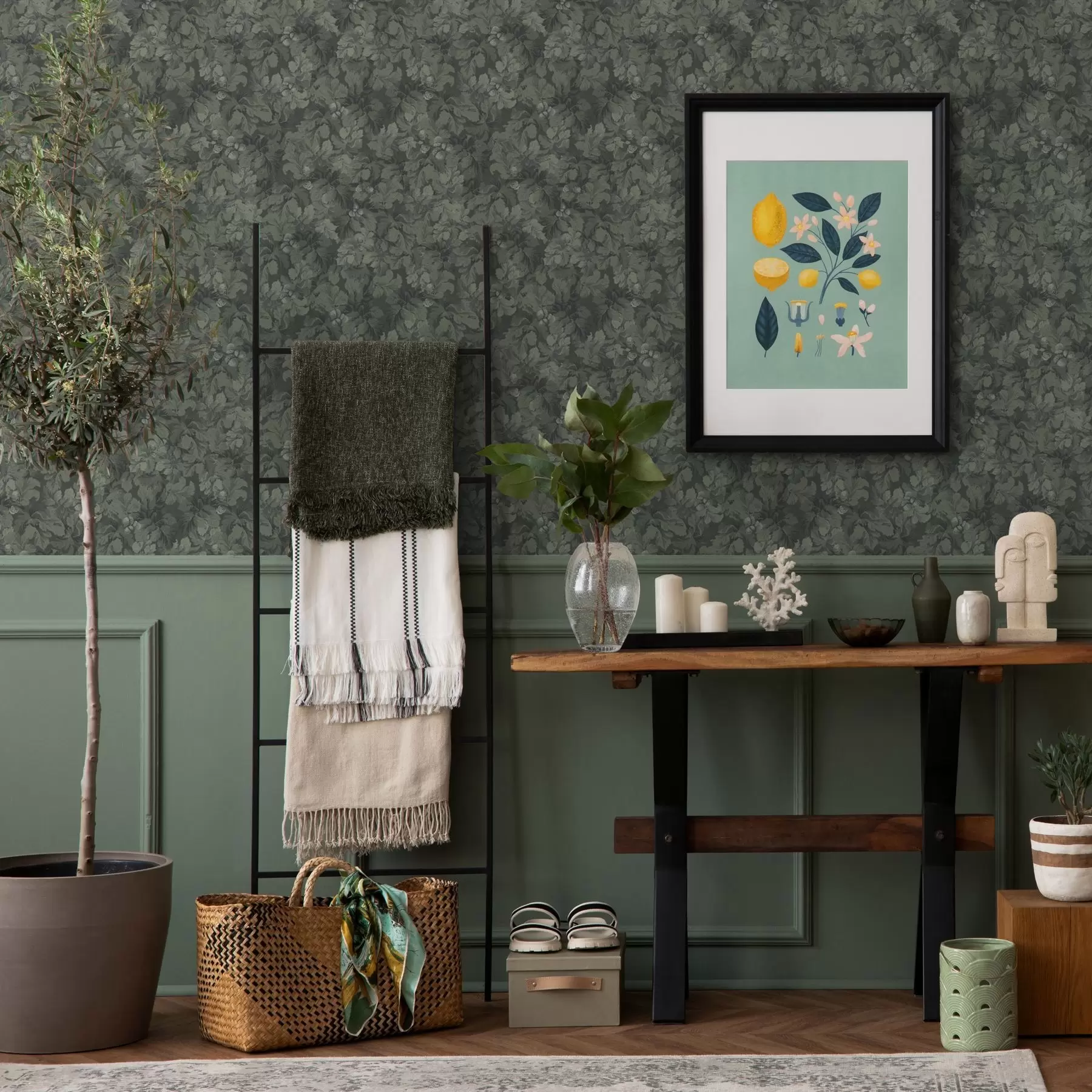 carta da parati Foglie dalla texture scura con ghiande di colore verde intenso nr. a00461