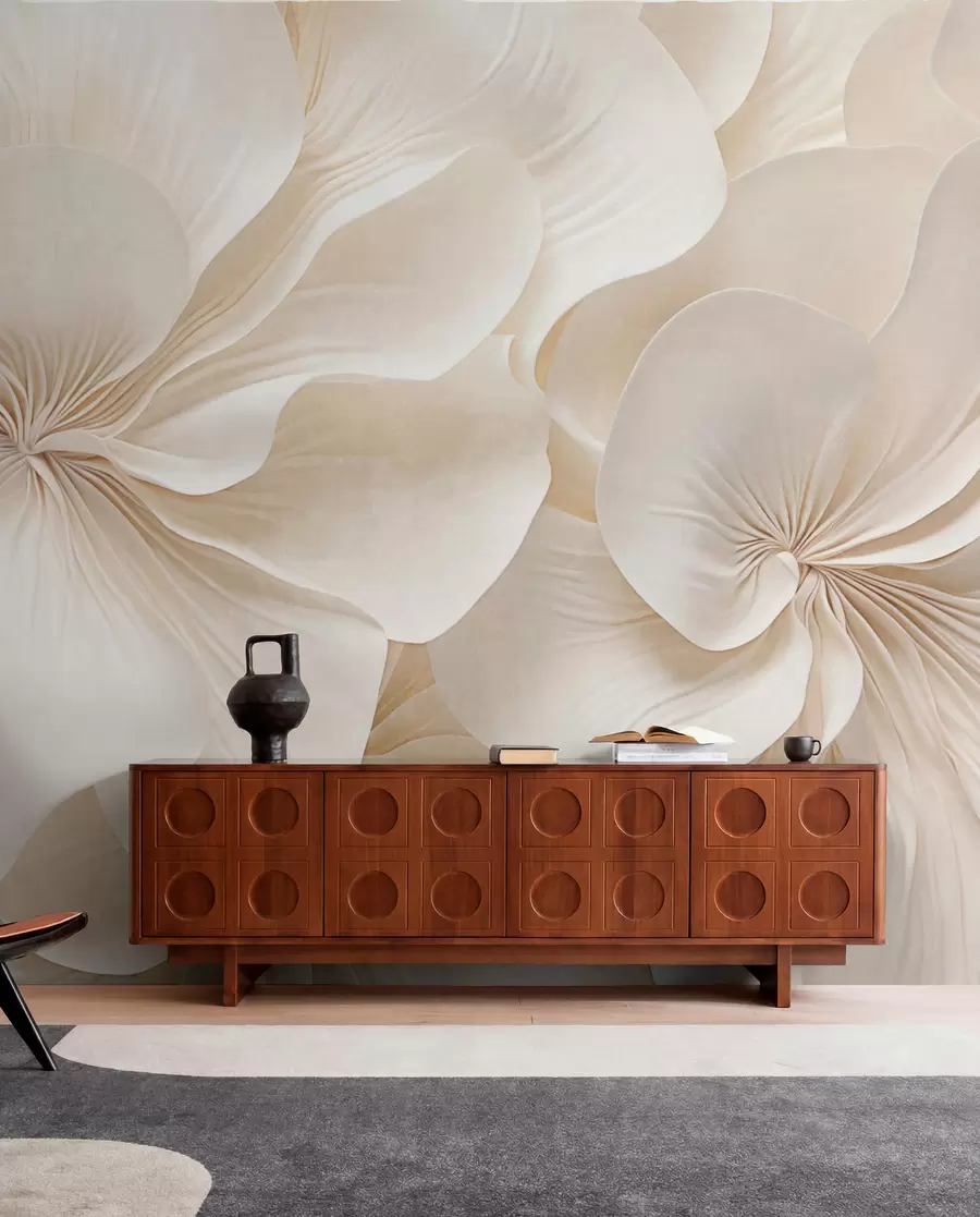 Carta da parati 3D Fiori Primo piano di fiori dalla consistenza cremosa con petali delicati e fluenti, che creano una composizione floreale morbida, elegante e strutturata n. w09346