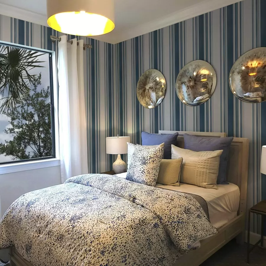 carta da parati Strisce blu con spazi bianchi nr. a00525