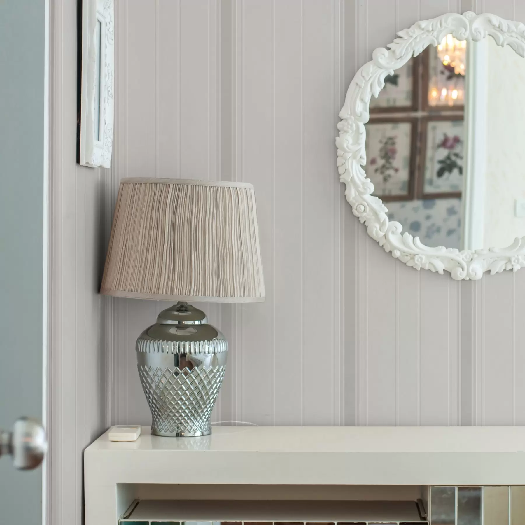 carta da parati Sfondo beige con strisce sottili e medie grigio-bianche nr. a00559