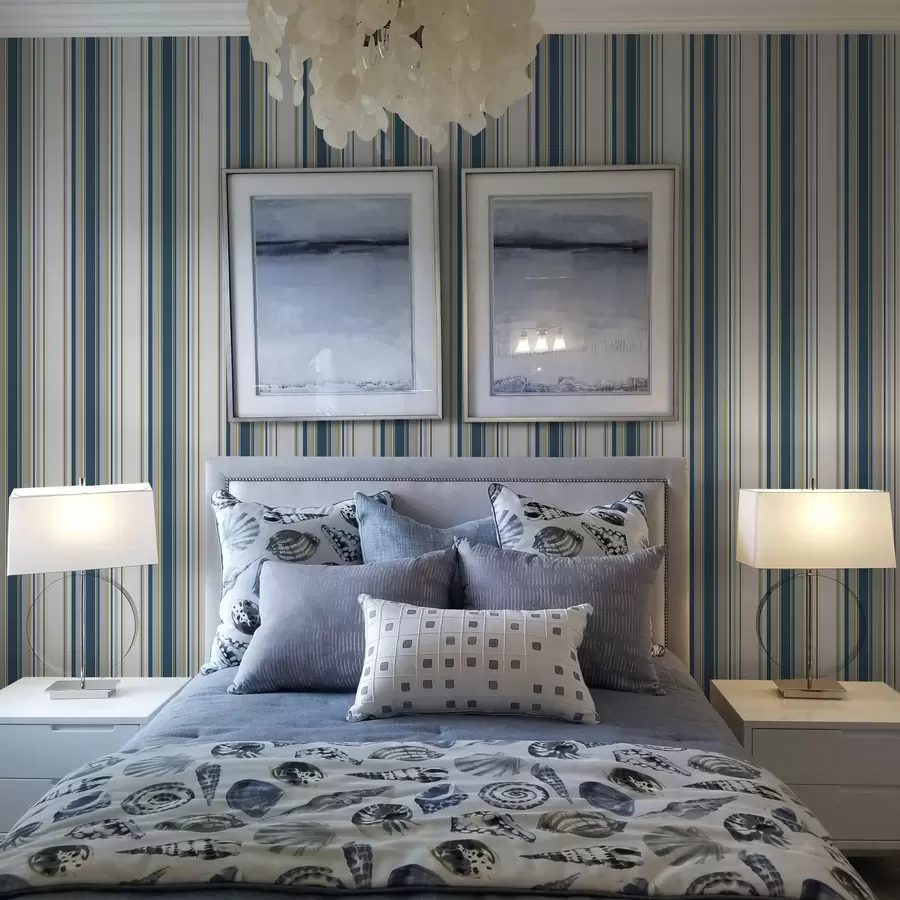 carta da parati Strisce blu e gialle a contrasto su sfondo bianco nr. a00566